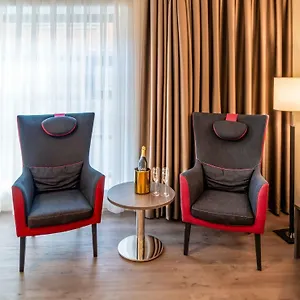 Plaza Premium Center מלון