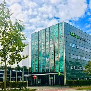 Ibis Styles Amsterdam Airport מלון