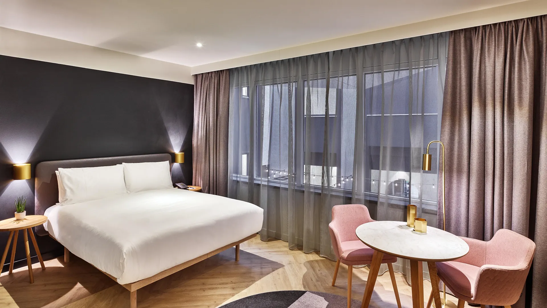 **** Hotel Staybridge Suites The Hague - Parliament By Ihg Niederlande