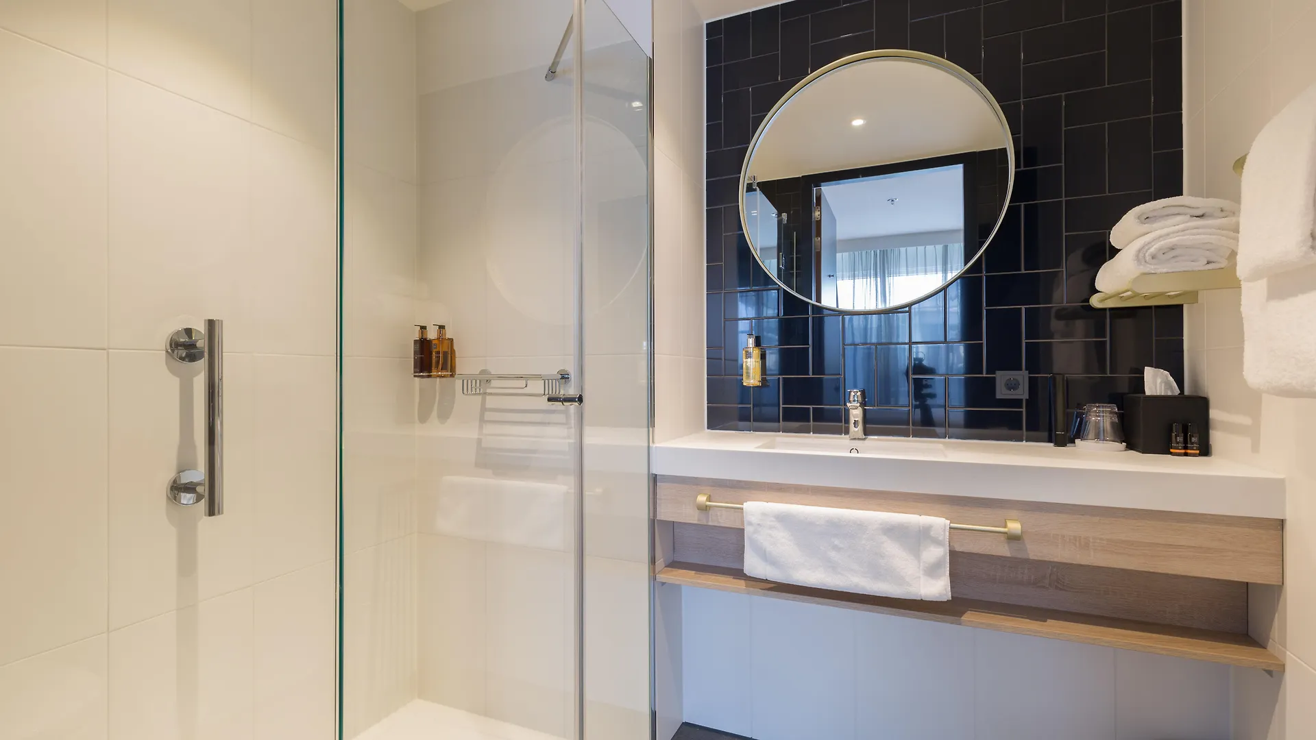 **** Hotel Staybridge Suites The Hague - Parliament By Ihg Niederlande